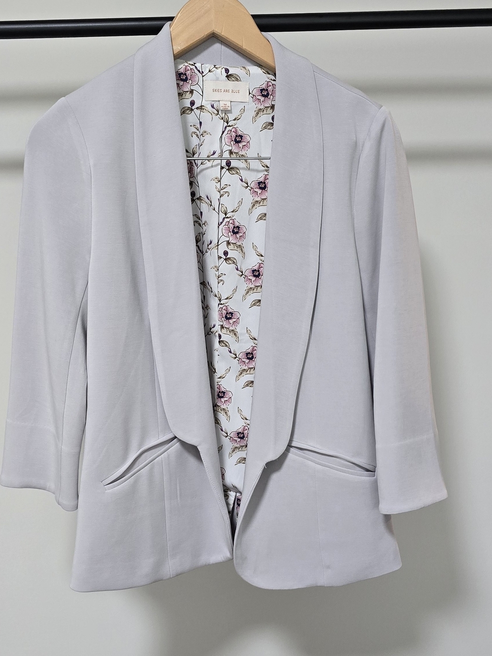 Skies Are Blue Light Gray Open-Front Blazer
